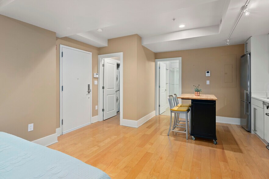 Building Photo - 2818 Connecticut Ave NW