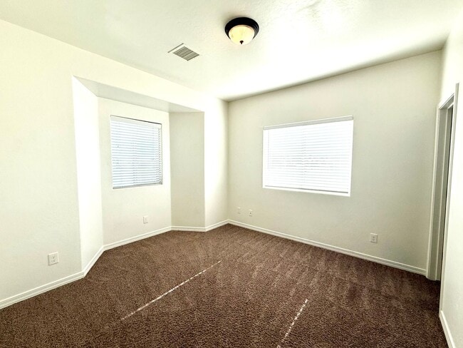 Building Photo - 8195 E Ashley Dr