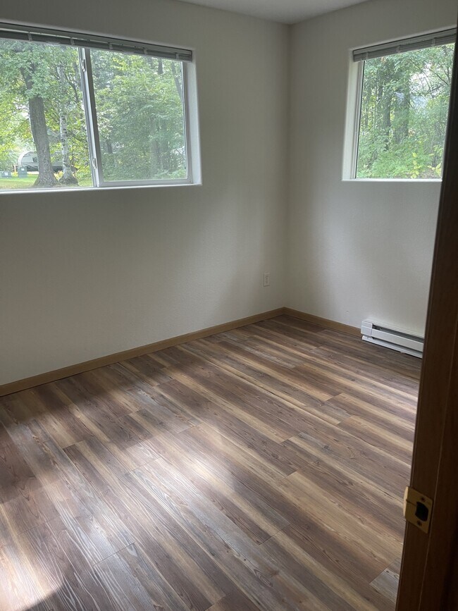 Bedroom - 4448 Gull Lake Dam Rd