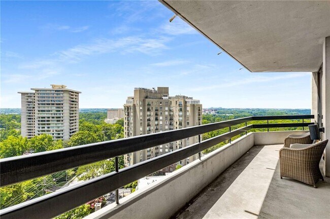 Building Photo - 2660 Peachtree Rd