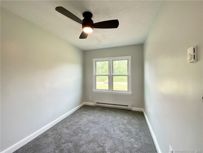 Building Photo - 208 Point Beach Dr
