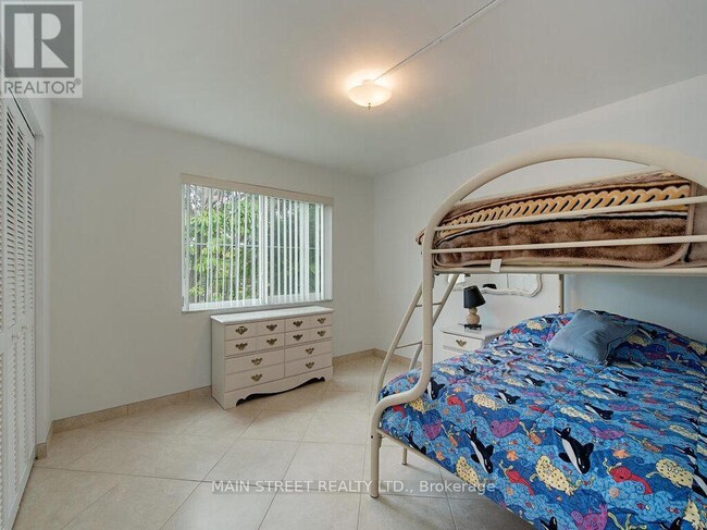 Building Photo - 4280 Belair Ln