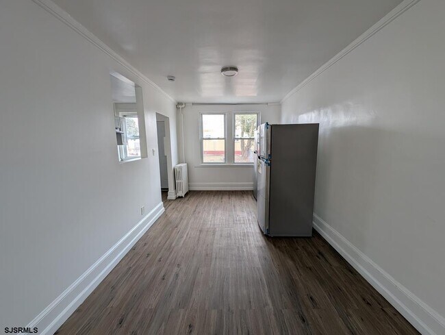 Building Photo - 1005 N Michigan Ave