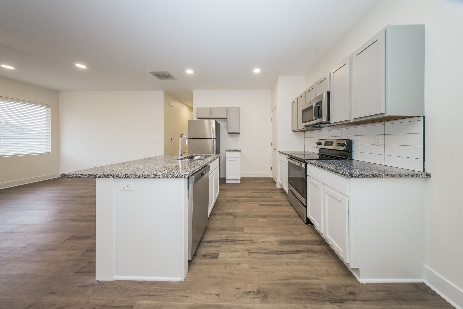 Building Photo - 5782 E Bristol Cir