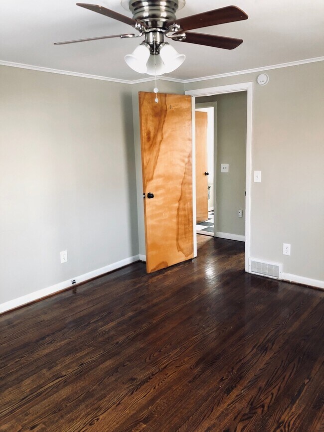 Building Photo - 103-105 Hampden Rd