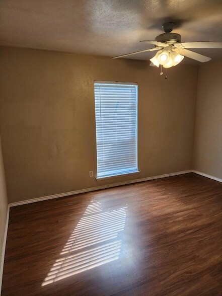 Building Photo - 6215 Cedar Ln