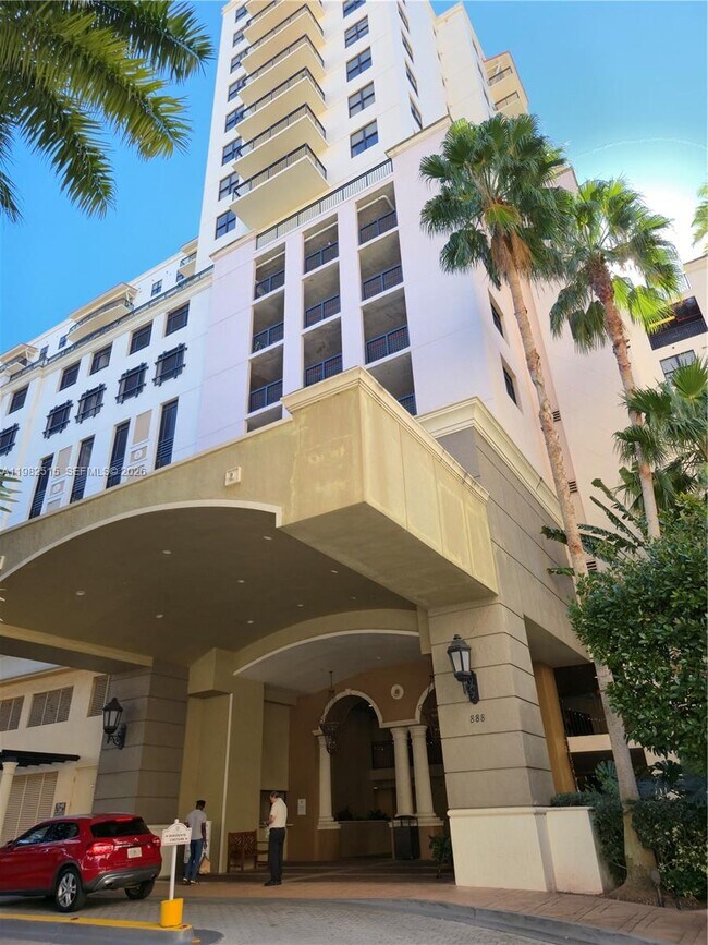 Building Photo - 888 Douglas Rd