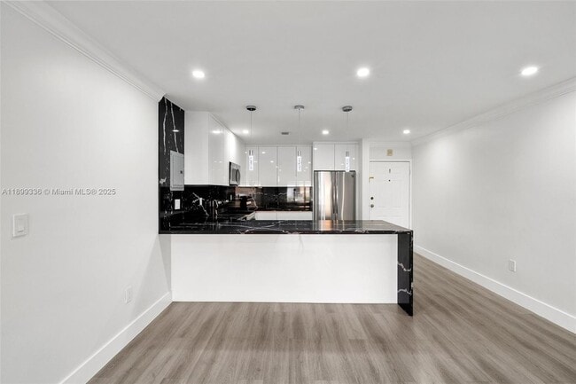 Building Photo - 9405 SW 76th St