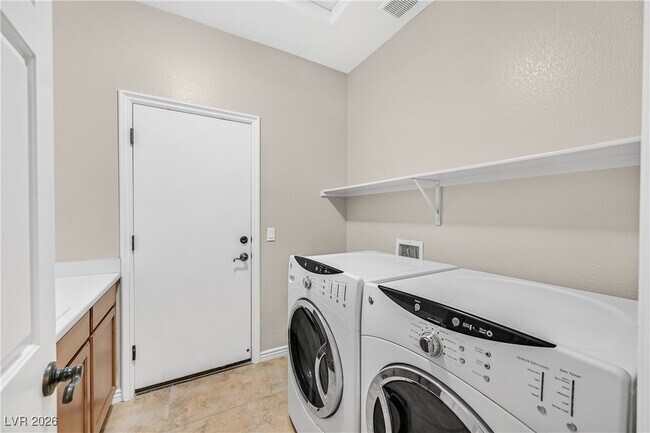 Building Photo - 968 Via Vannucci Way