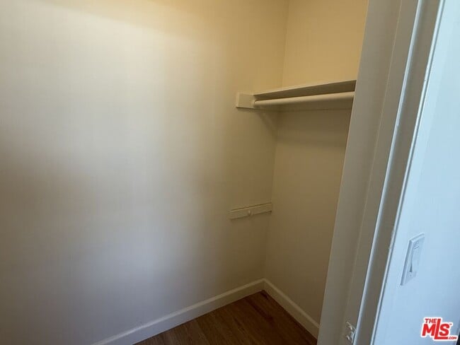 Building Photo - 10840 Camarillo St