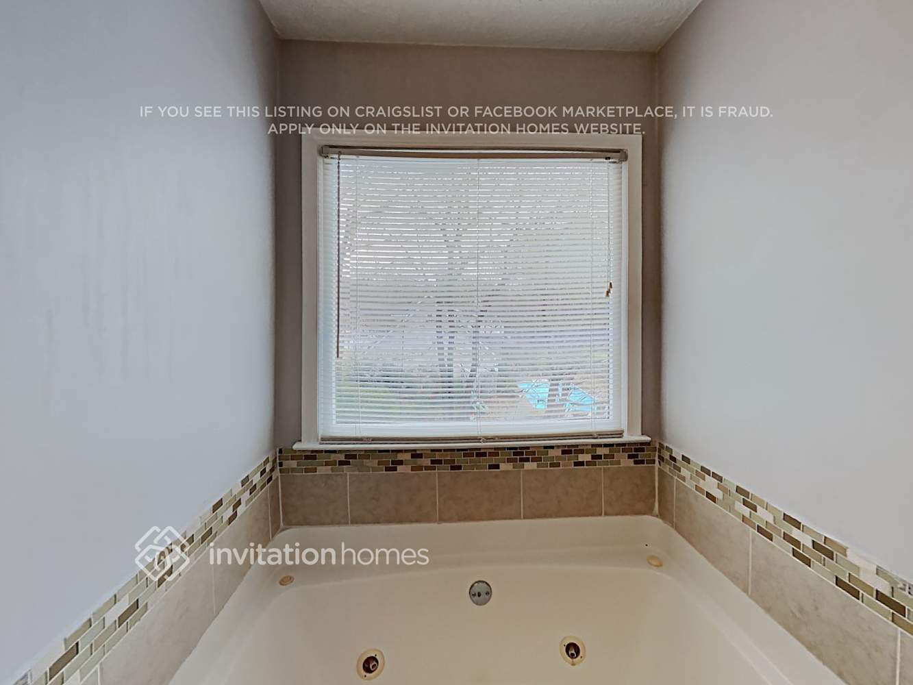 Building Photo - 120 Doubles Dr