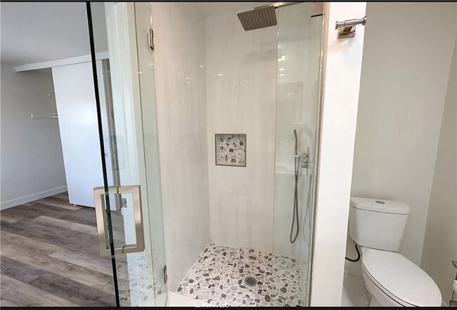 Building Photo - 18271 Roberta Cir