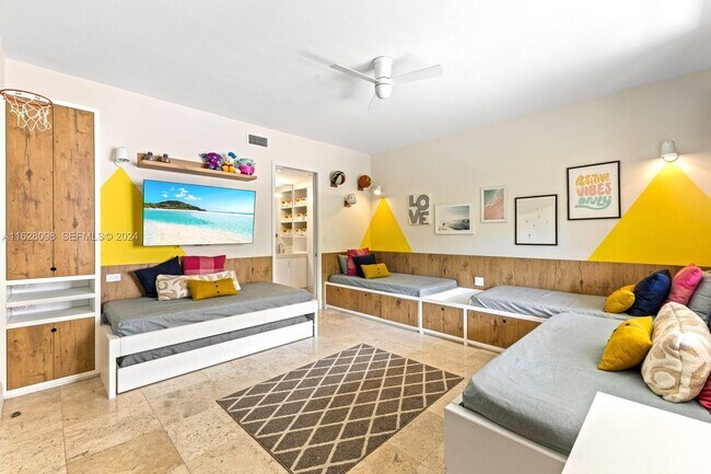 Building Photo - 5221 Fisher Island Dr