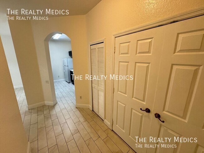 Building Photo - 13512 Turtle Marsh Loop