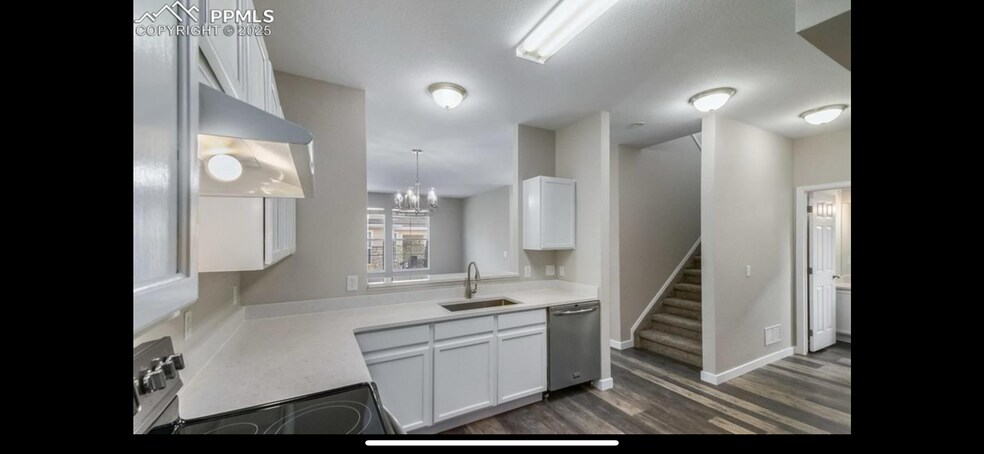 Building Photo - 9758 Laredo St