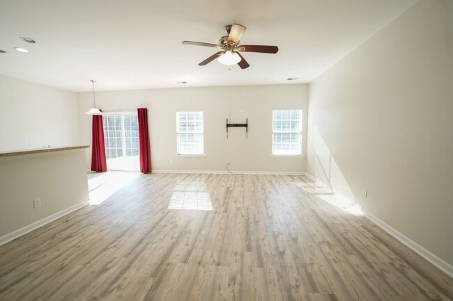 Building Photo - Available Soon!