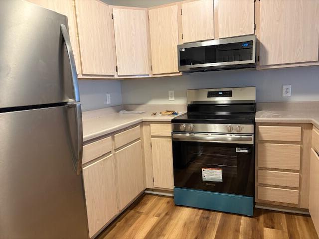 Building Photo - 1005 E Duncan St