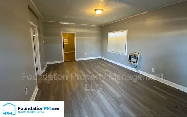 Building Photo - 2271 Hubbard Ave