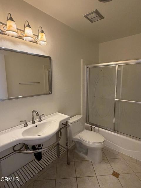 Building Photo - 868 Fairview Ave