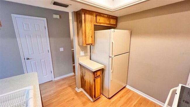 Building Photo - 5167 Lazy Oaks Dr