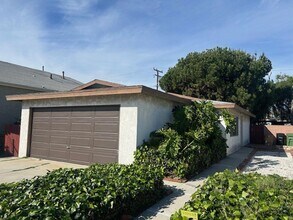 Building Photo - 3511