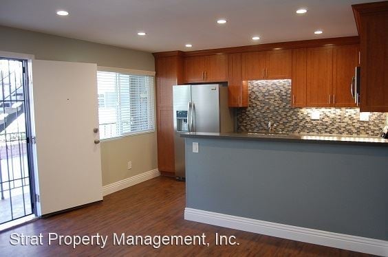 Building Photo - 3670-3680 Park Blvd