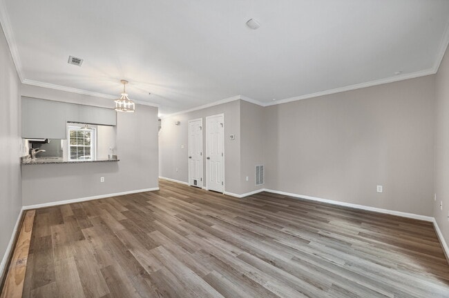 Building Photo - "Charming 2-Bed Townhome with Modern Comforts in Fort Mill – Your Cozy Retreat Awaits!"