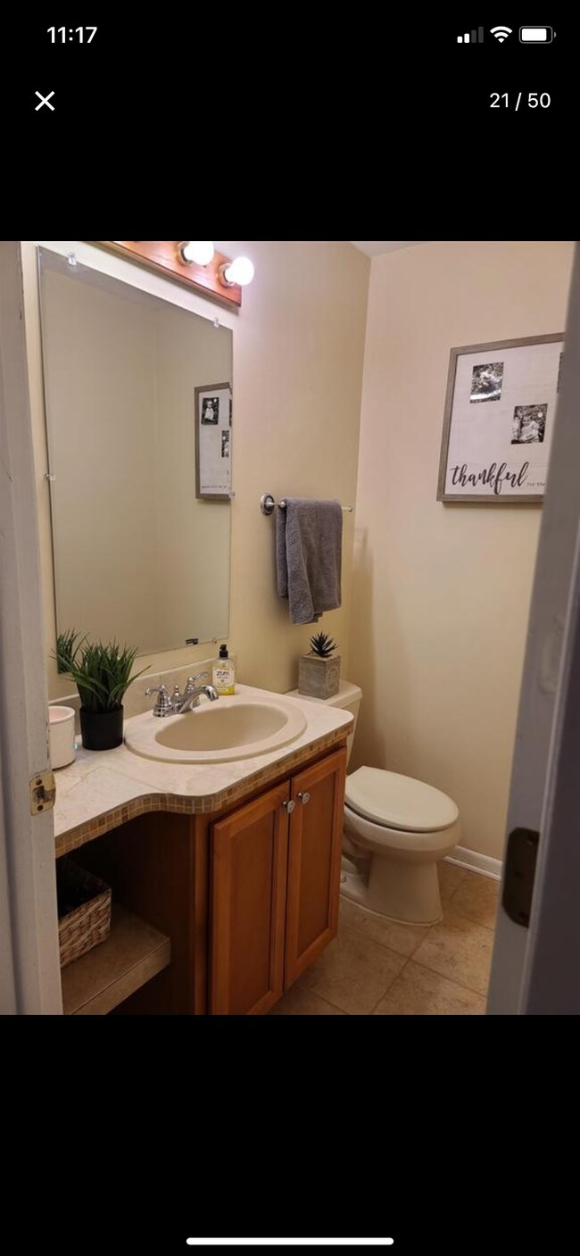 Building Photo - 873 Lincoln Ave