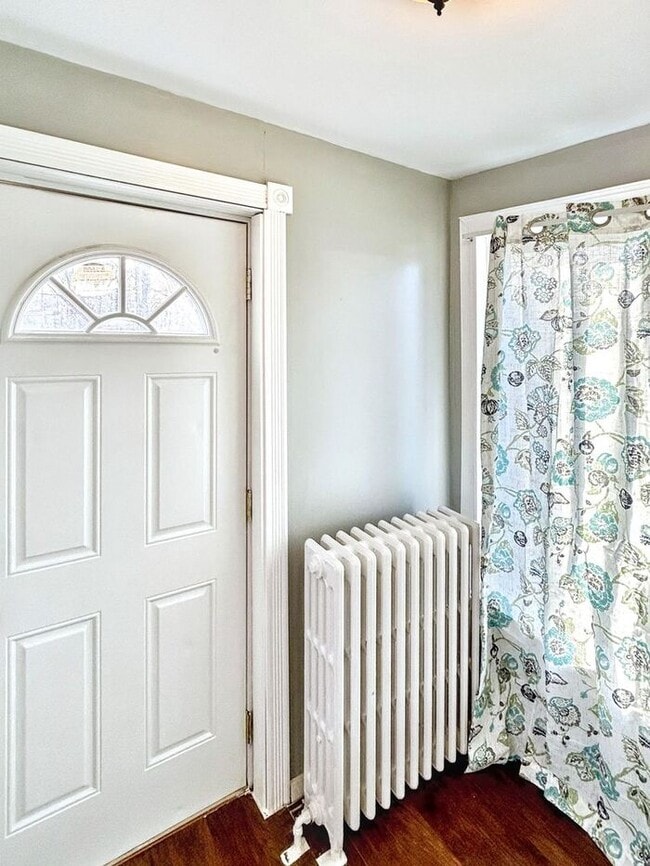 Building Photo - Charming 3-Bedroom Home – Spacious & Conve...