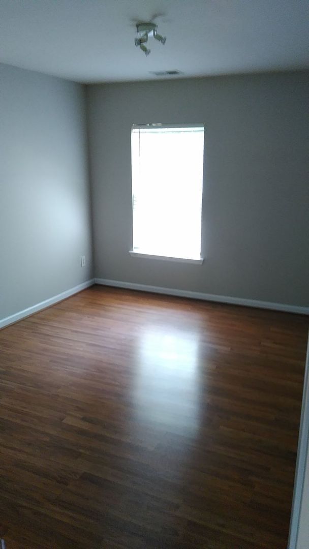 Building Photo - Spacious Home in Ballantyne!!!