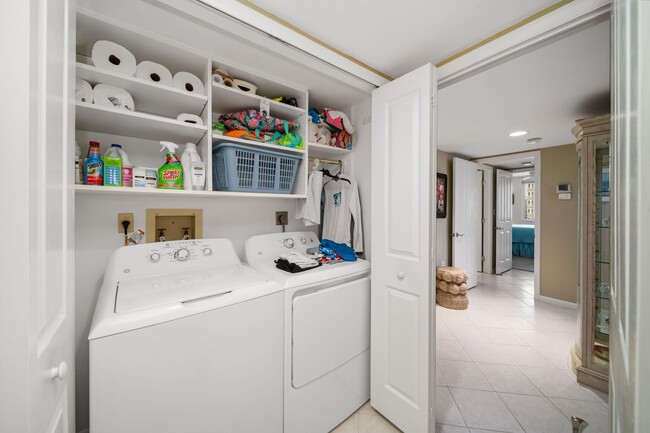 Building Photo - Vanderbilt Beach Condo! Ocean View ~ Avail...