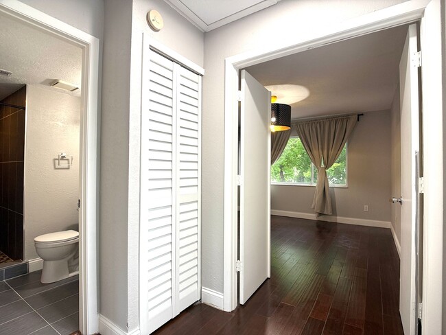 Building Photo - 4815 Walden Cir