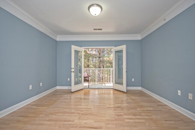 Building Photo - 1602 Basildon Rd