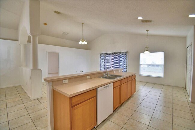 Building Photo - 662 Basingstoke Ct