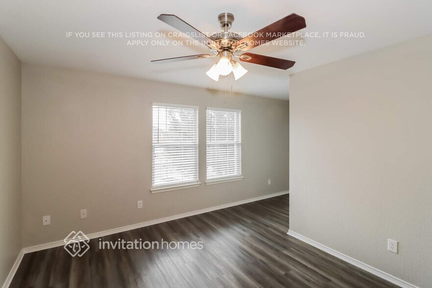 Building Photo - 11100 Currin Ln