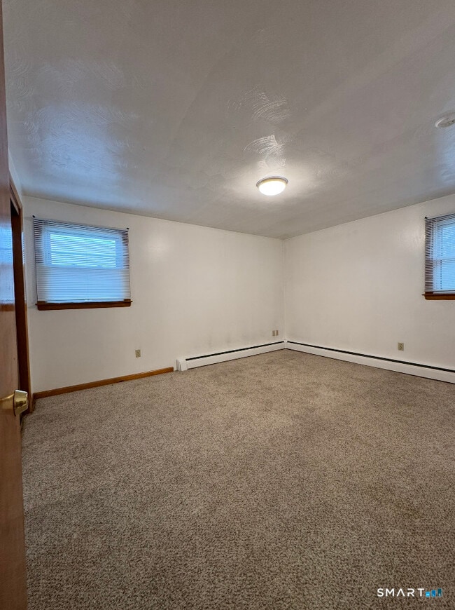 Building Photo - 16 Grove St