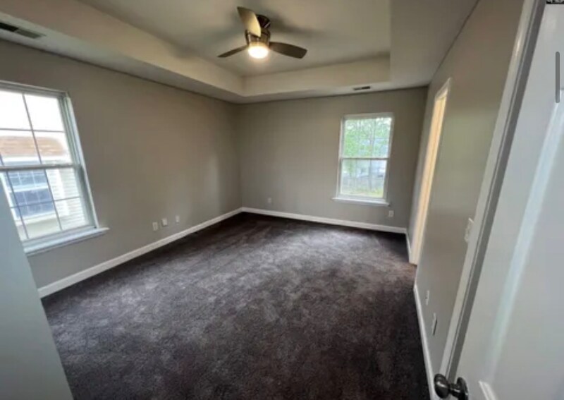 Building Photo - 404 Waterville Dr