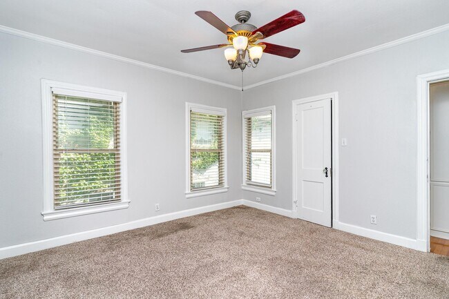 Building Photo - 4124 Herschel Ave