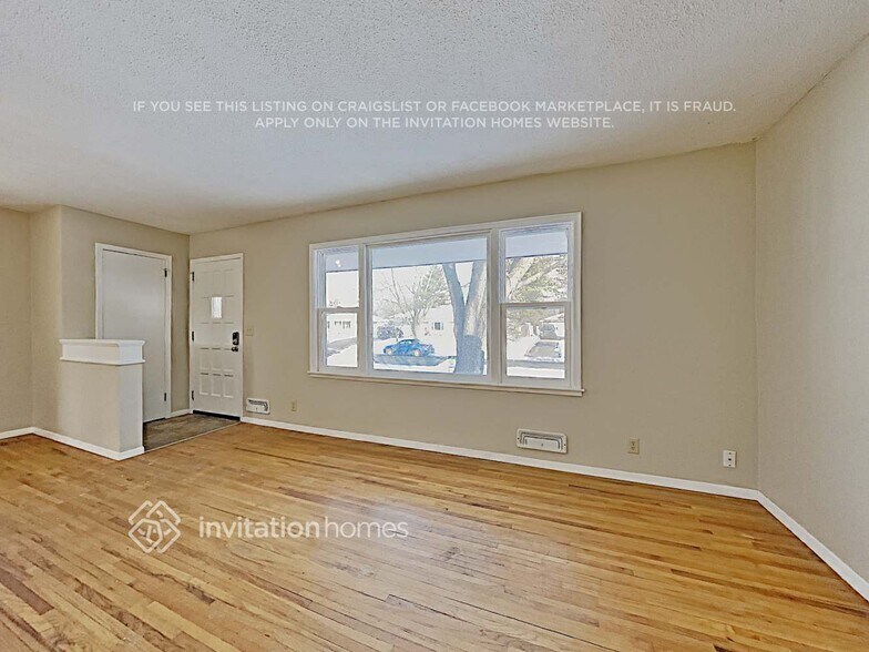 Building Photo - 11314 N Heights Dr NW
