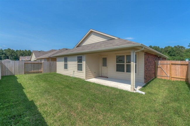 Building Photo - 23603 Umbrella Pine Dr