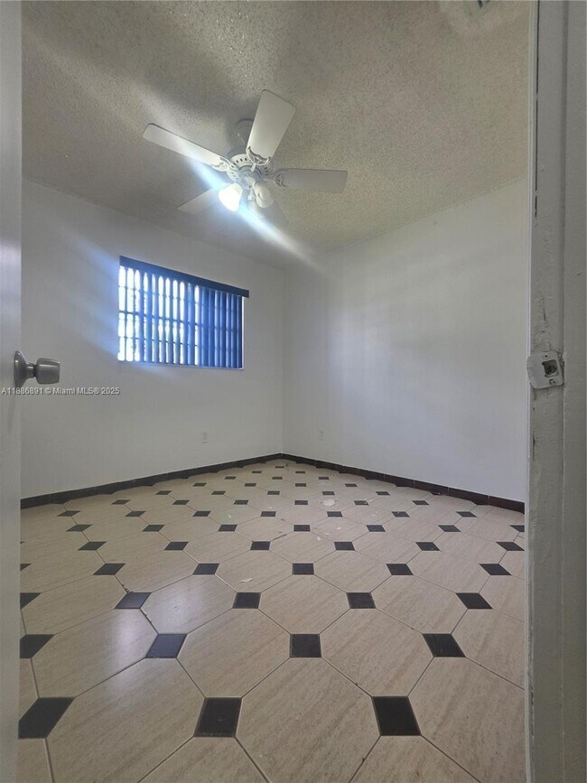 Building Photo - 11500 SW 181st Terrace