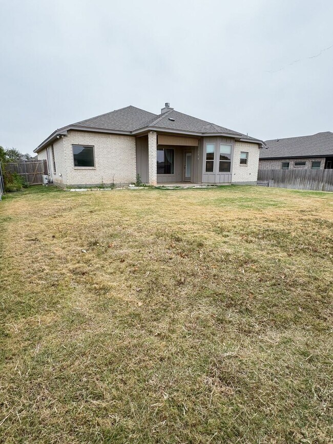 Building Photo - Gorgeous Home in Troy, Texas