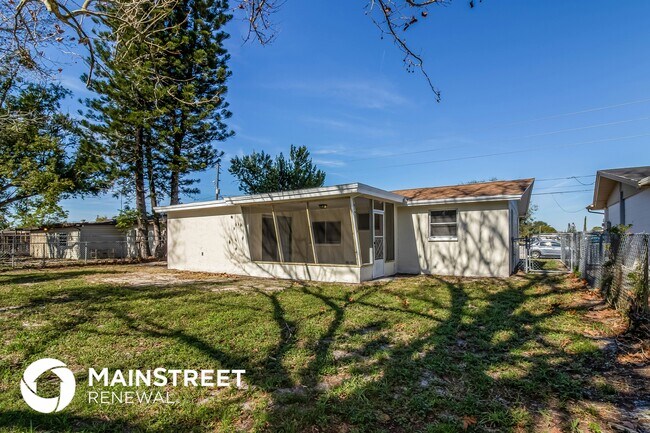 Building Photo - 3824 Moog Rd