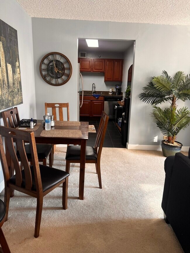 Building Photo - 200 N Dearborn St