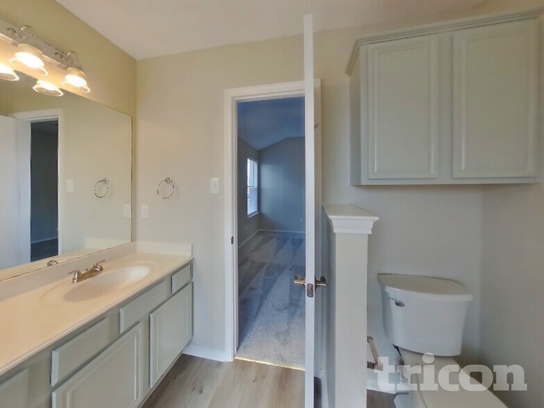 Building Photo - 309 Pecos Dr