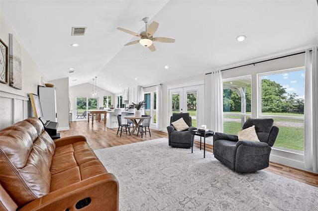 Building Photo - 5585 S Fannin Ave