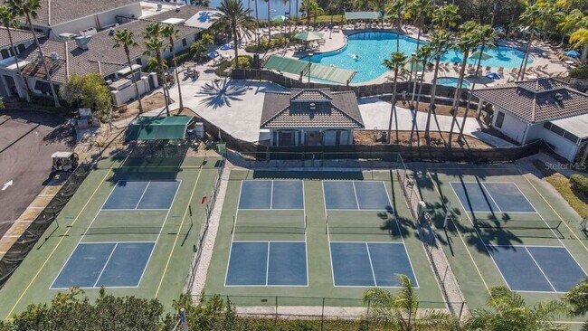 Building Photo - 1802 Bedford Terrace