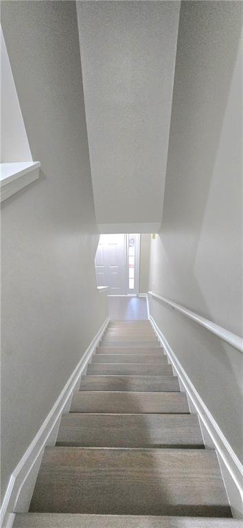 Building Photo - 610 James Ridge Dr