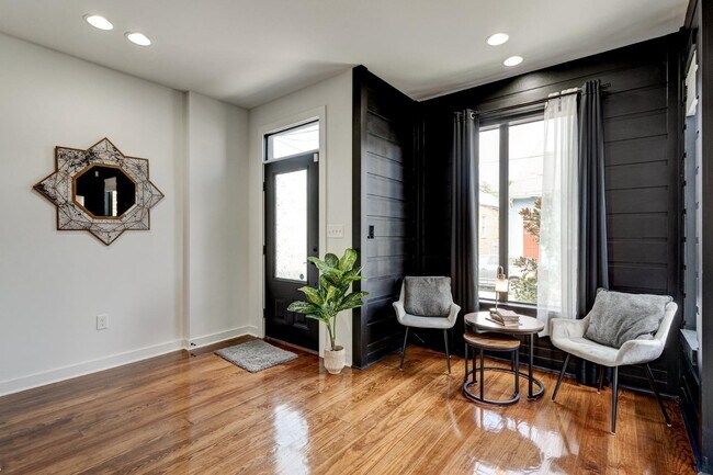 Building Photo - 2506 Dumaine St