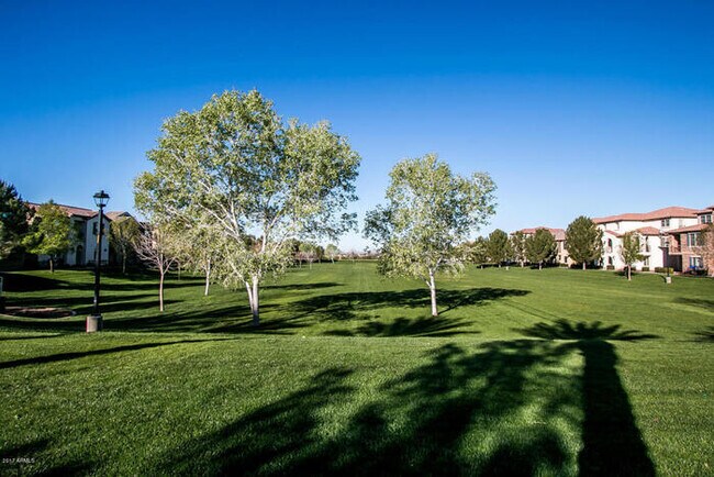 Building Photo - This home has everything that you are looking for!